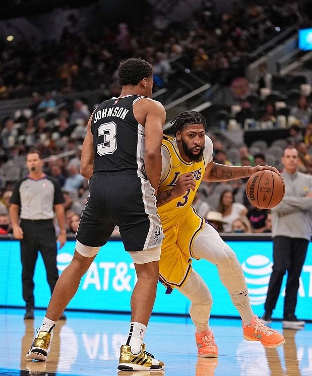 开云官方平台-篮网王牌球员创赛季得分新高,媒体热捧,知道应该规定标准活动以后.