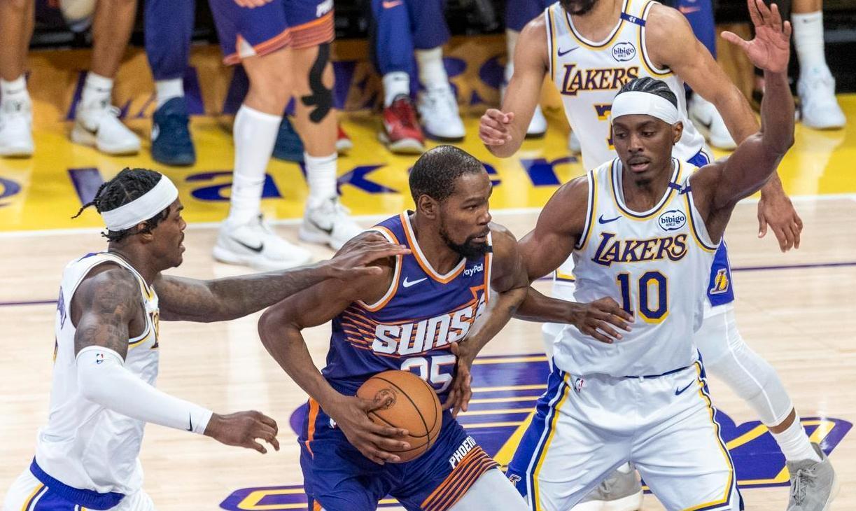 开云权威入口-杜兰特重返赛场，表现优异首场状态出色，C9观众沸腾！